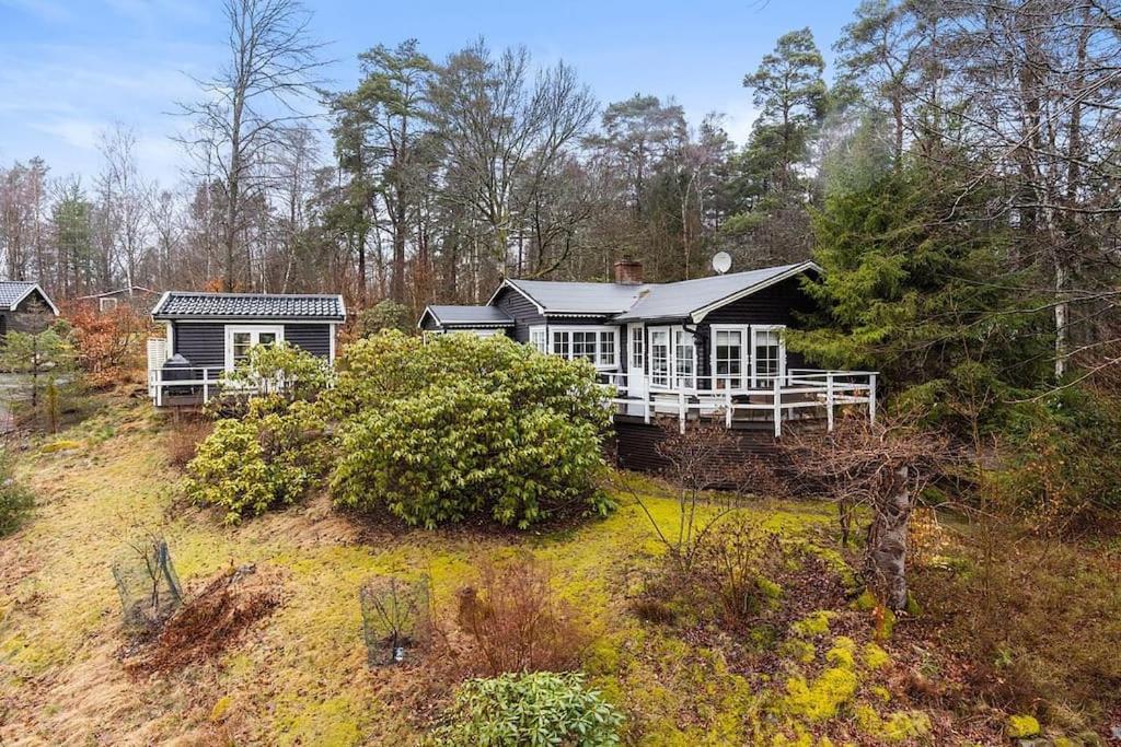 Peaceful Getaway In The Woods W/ Fireplace Asljunga Bagian luar foto